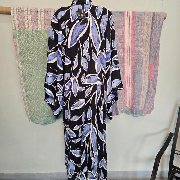 K-O.ME Handmade Linen Long Jacket With Blue Leaf Pattern - Picture 4 of 6